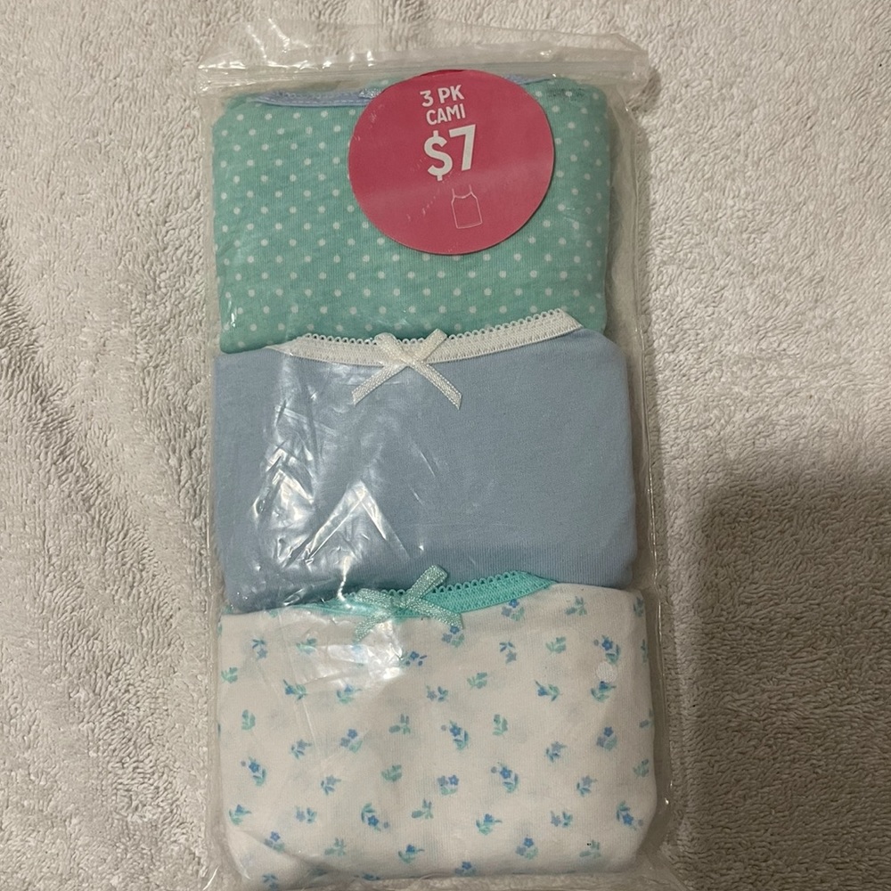 Girls 3 Pack Of Cami’s
